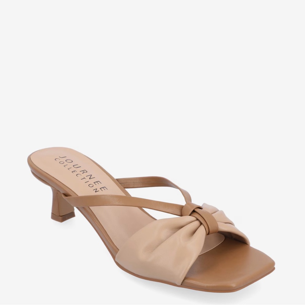 NEW never worn STARLING SLIP ON KITTEN HEELS IN STATEMENT size 6